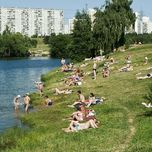 Лето опаздывает. Синоптики обещают пляжный сезон в Москве