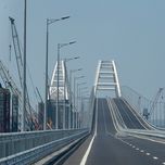 В обе стороны. Зафиксирован новый рекорд трафика на Крымском мосту