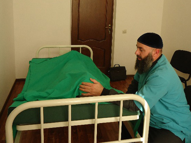 Мусульманское исцеление. Центр исламской медицины в Грозном. Исламский медицинский центр в Грозном. Исламский центр в Грозном Эльжуркаев. Медицина в Исламе.