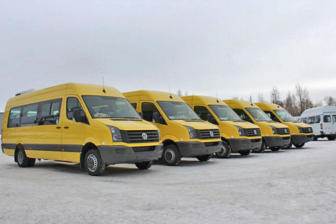 Volkswagen Crafter жёлтый пассажирский