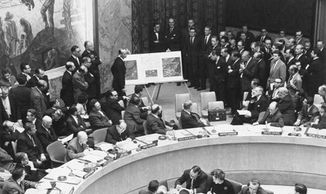 Пять кризисов в истории СССР и США